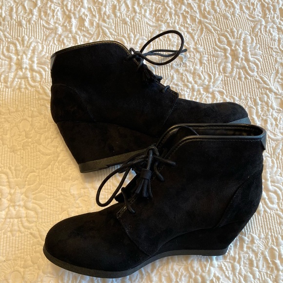 Madden Girl Wedge Ankle Boots - Picture 12 of 13
